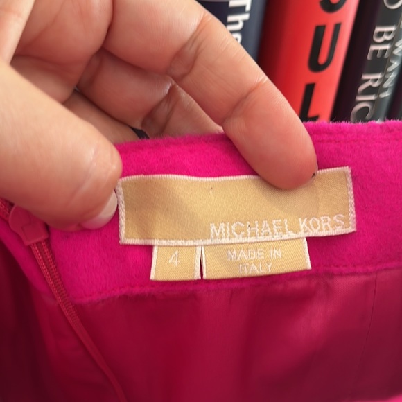 Pink dress. - Picture 2 of 4